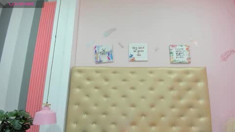 J A D E online show from October 22, 12:27 pm