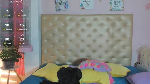 J A D E online show from November 4, 12:15 pm