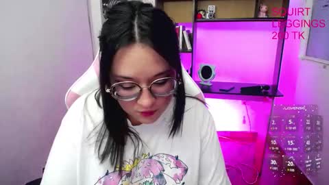 Snapshot of _jadee_p_ chatting on October 26, 2:06 am _jadee_p_ online show from October 26, 2:06 am