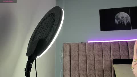 Jasmine online show from January 7, 11:01 am