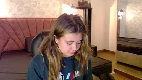 _jeessy online show from October 22, 8:36 am