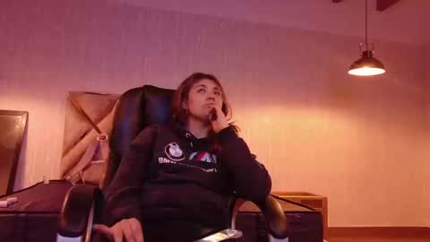 _jeessy online show from November 19, 4:01 am