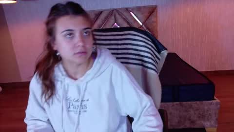 _jeessy online show from November 26, 5:08 am