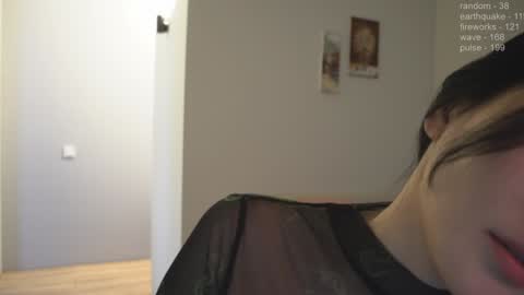 Snapshot of _jikey_ chatting on January 8, 10:48 am Jaki online show from January 8, 10:48 am