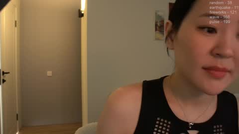 Snapshot of _jikey_ chatting on February 28, 8:42 am Jaki online show from February 28, 8:42 am