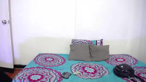 Snapshot of _joanne_and_oliver_ chatting on December 20, 10:06 pm Joanne Oliver online show from December 20, 10:06 pm