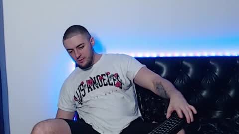 Snapshot of _joni_new_ chatting on November 5, 3:17 am Joni online show from November 5, 3:17 am