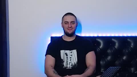 Snapshot of _joni_new_ chatting on November 6, 4:02 am Joni online show from November 6, 4:02 am