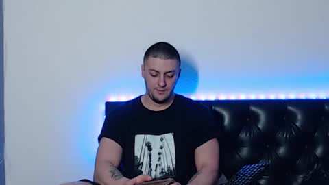 Snapshot of _joni_new_ chatting on December 5, 5:38 am Joni online show from December 5, 5:38 am