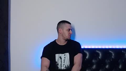 Snapshot of _joni_new_ chatting on December 14, 3:23 am Joni online show from December 14, 3:23 am