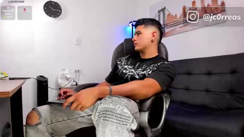 Snapshot of _juanes__ chatting on October 27, 10:14 pm _juanes__ online show from October 27, 10:14 pm