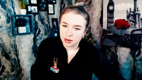 Snapshot of _julianaini_ chatting on October 1, 5:41 pm Jolia online show from October 1, 5:41 pm