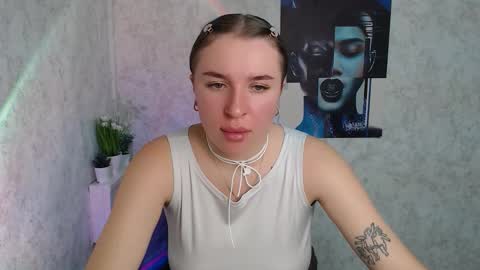 Snapshot of _julianaini_ chatting on October 24, 6:37 pm Jolia online show from October 24, 6:37 pm