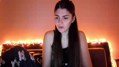 _just_a_simple_girl online show from December 21, 12:06 pm