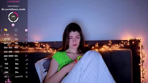 Snapshot of _just_a_simple_girl chatting on March 12, 8:42 am _just_a_simple_girl online show from March 12, 8:42 am
