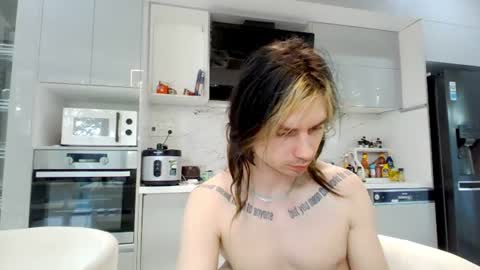 Snapshot of _just_funk_ chatting on June 14, 2:24 am My song - online show from June 14, 2:24 am