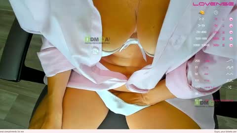 Snapshot of _justcallme_ chatting on June 7, 7:45 am _justcallme_ online show from June 7, 7:45 am