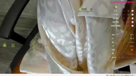 _justcallme_ online show from July 19, 11:47 am