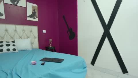 _kami_cute online show from September 18, 1:35 pm