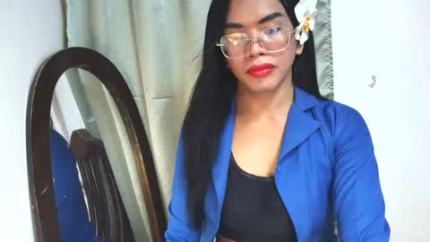 Snapshot of _karie_ chatting on October 11, 6:23 am _karie_ online show from October 11, 6:23 am