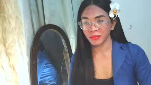 Snapshot of _karie_ chatting on October 19, 1:23 pm _karie_ online show from October 19, 1:23 pm