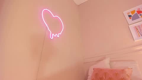 Snapshot of _karol_18 chatting on October 16, 1:34 pm karol online show from October 16, 1:34 pm