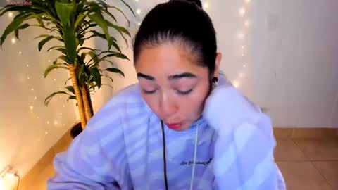 Snapshot of _kat_1 chatting on February 21, 9:10 am online show from February 21, 9:10 am