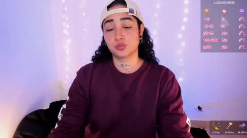 Snapshot of _kat_1 chatting on March 6, 10:56 am online show from March 6, 10:56 am