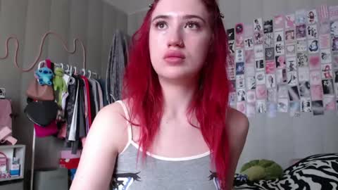 Snapshot of _katemiller_ chatting on April 18, 4:05 am katemiller online show from April 18, 4:05 am