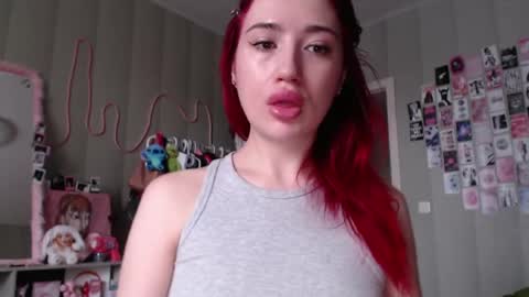 Snapshot of _katemiller_ chatting on May 5, 4:42 am katemiller online show from May 5, 4:42 am