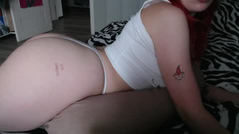 Snapshot of _katemiller_ chatting on June 22, 5:04 am katemiller online show from June 22, 5:04 am