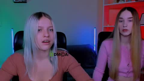 Snapshot of _kellykitten_ chatting on November 20, 9:09 am _kellykitten_ online show from November 20, 9:09 am