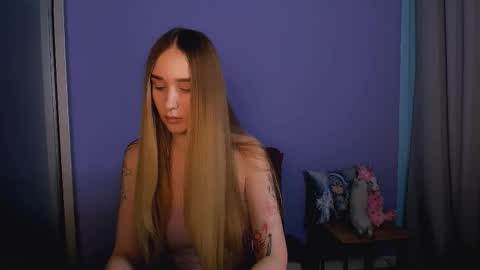 Snapshot of _kellykitten_ chatting on November 22, 10:47 am _kellykitten_ online show from November 22, 10:47 am