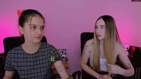 Snapshot of _kellykitten_ chatting on December 14, 9:36 am _kellykitten_ online show from December 14, 9:36 am