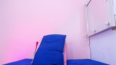 Kendall online show from September 27, 11:59 am