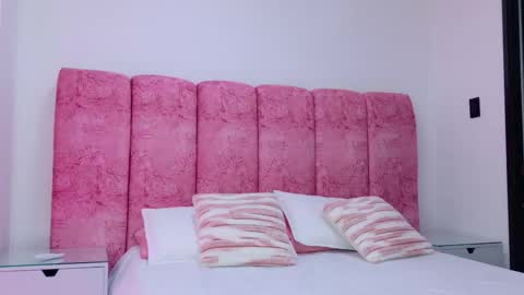 Kendall online show from December 22, 11:51 am