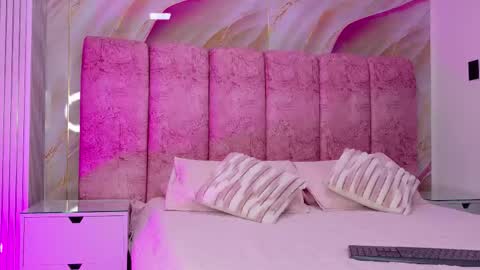 Kendall online show from March 12, 12:00 pm