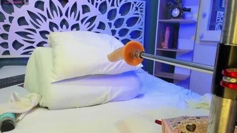 _kheissy_ online show from January 23, 12:41 pm