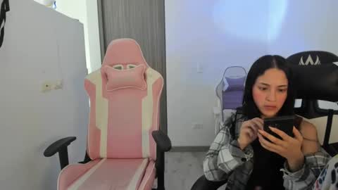 khloe sweet online show from October 30, 1:23 pm