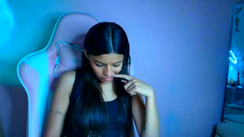 khloe sweet online show from July 8, 2:54 pm