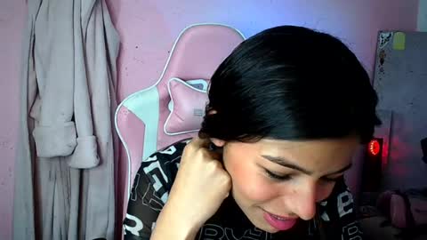 khloe sweet online show from July 17, 5:18 pm