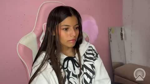 khloe sweet online show from August 3, 8:12 pm