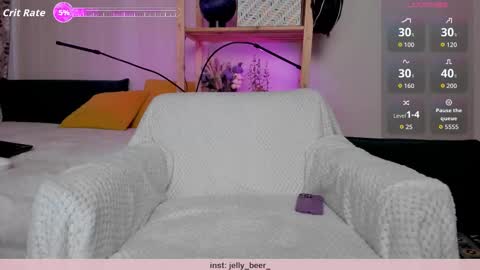 Snapshot of _kiki_pie chatting on October 30, 7:21 am Kiara 0100 - 0700 UTC almost every day online show from October 30, 7:21 am