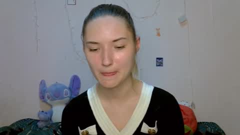 _kikiclark_ online show from September 15, 9:04 pm