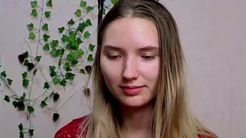 Snapshot of _kikiclark_ chatting on February 20, 8:53 pm _kikiclark_ online show from February 20, 8:53 pm