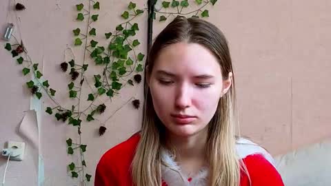 Snapshot of _kikiclark_ chatting on February 21, 8:59 am _kikiclark_ online show from February 21, 8:59 am