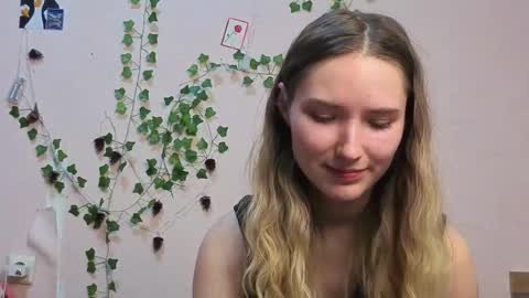 Snapshot of _kikiclark_ chatting on March 12, 7:53 pm _kikiclark_ online show from March 12, 7:53 pm