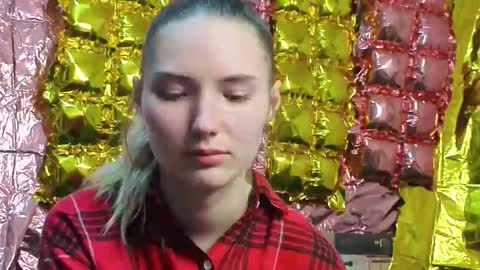 Snapshot of _kikiclark_ chatting on March 13, 9:21 pm _kikiclark_ online show from March 13, 9:21 pm