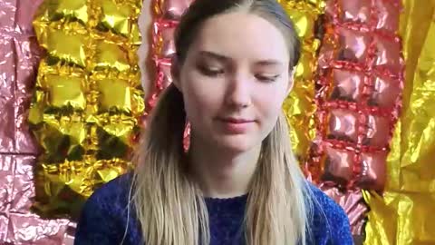 Snapshot of _kikiclark_ chatting on March 18, 12:08 pm _kikiclark_ online show from March 18, 12:08 pm