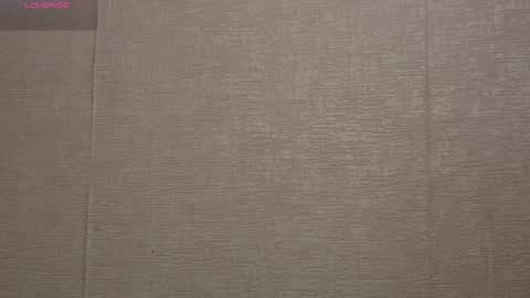 _kikiclark_ online show from May 7, 8:36 pm